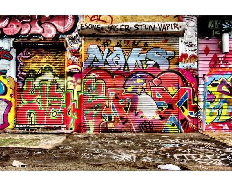 Vliesové fototapety na zeď Ulice s graffiti | MS-5-0321 | 375x250 cm - Fototapety vliesové