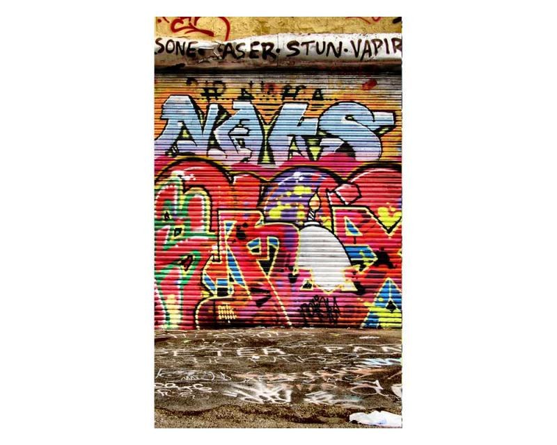 Vliesové fototapety na zeď Ulice s graffiti | MS-2-0321 | 150x250 cm - Fototapety vliesové