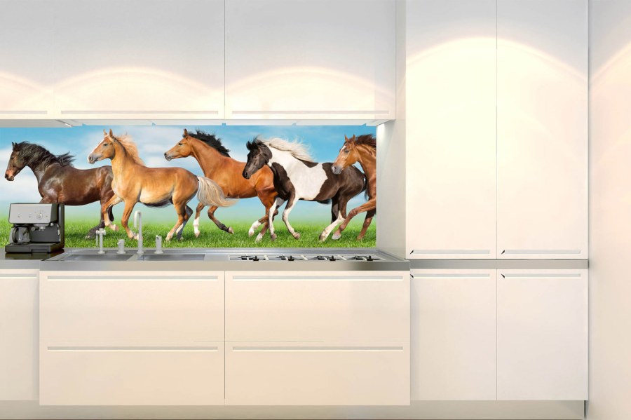 Samolepicí fototapeta do kuchyně KI-180-111 Stádo koní | 180 x 60 cm - Na kuchyňskou linku