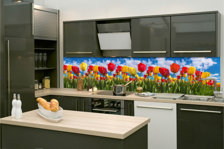 Samolepicí fototapeta do kuchyně KI-260-131 Pole tulipánů | 260 x 60 cm - Na kuchyňskou linku