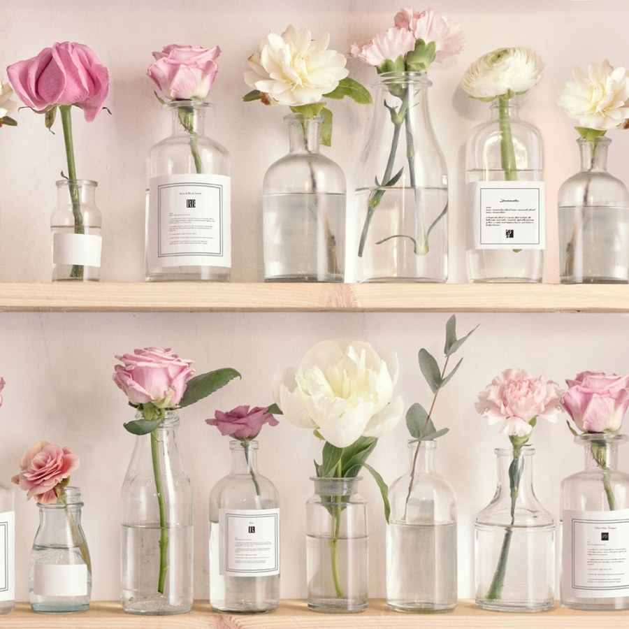 Papírová tapeta Květiny 106373, Florista Pink, Kids@Home 6, Graham & Brown